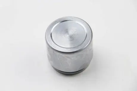 Поршень гальмівного супорта переднього Mazda 323 C Iv, 323 F Iv, 323 F V, 323 F Vi, 323 S Iv Toyota Camry, Carina E Vi, Celica, Corolla, Corolla Verso, Picnic 1.6-3.0 08.89-02.07 AUTOFREN D02596