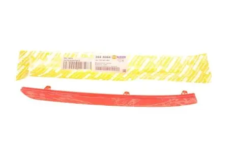 Світловідбивач правий AUTOTECHTEILE 394 5064