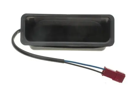 Ручка кришки багажника з кнопкою, матеріал пластик AUTOTECHTEILE 7 105 113