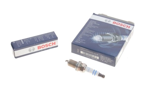 Свеча зажигания, комплект BOSCH 0 242 229 925