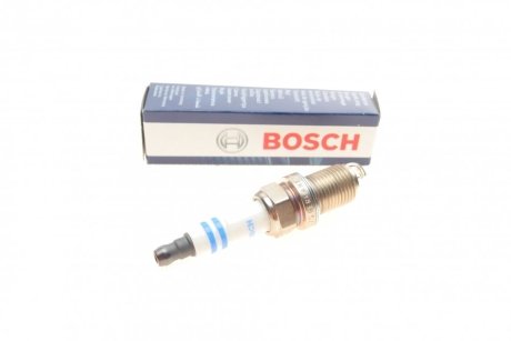 Свеча зажигания BOSCH 0 242 240 653 (фото 1)