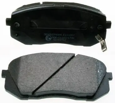 Комплект передніх гальмівних колодок Kia Sportage 2.0CRDi 08-/Hyundai IX35/IX40 11- Denckermann B111287