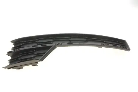 Вставка бампера (під протитуманку) Skoda Octavia 18- (R) DPA 88071839802