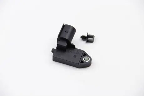 Датчик стоп-сигнала A1/A3/A4/Octavia/Caddy/T5/T6/Crafter/Leon 03- FACET 7.1232