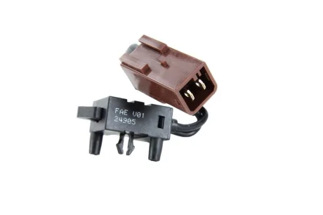 Виключатель, привод сцепления (Tempomat) FAE 24905