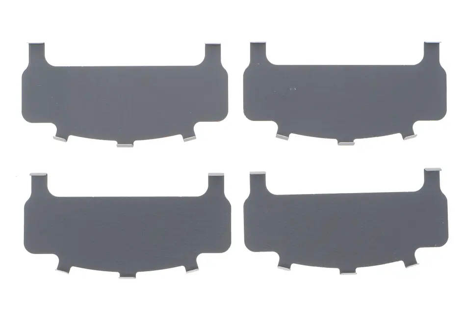 Комплект противоскрипных пластин (передних) Mitsubishi Outlander 03-/Lancer 94-/Galant/Pajero 88-03 (Akebono) FRENKIT 940046 (фото 1)