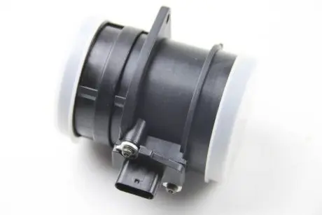 Расходомер воздуха Audi A1/A3/A4 08-16 HELLA 8ET 009 149-591