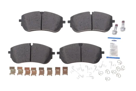 Колодки гальмівні (передні) Land Rover Discovery/Range Rover 05- (з датчиком) (CBI) ICER 182451-208