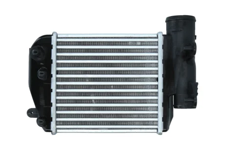 Интеркулер AUDI A6 04-11 0030180016, 4F0145806AA KAMOKA 7750019