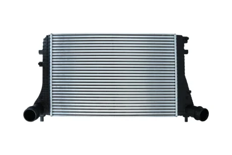 Интеркулер AUDI A3 03-13/TT 08-14/SEAT ALTEA 04-/VW GOLF V,VI 05-16 KAMOKA 7750120