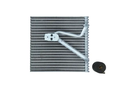 Радiатор кондицiонера KAMOKA 7770002