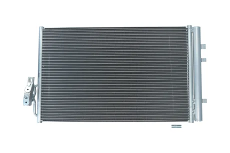 Радiатор кондицiонера ALPINA XD3 13-18/BMW X3 10-17/X4 13-18 KAMOKA 7800015