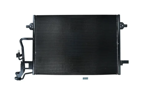 Радиатор кондиционера SKODA SUPERB I 01-08/VW PASSAT 00-05 KAMOKA 7800140