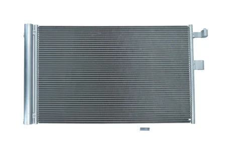 Радиатор кондиционера BMW X3 17-/X4 18-/X5 18-/X6 19-/X7 19- KAMOKA 7800245