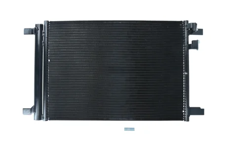 Радiатор кондицiонера з осушувачем SKODA OCTAVIA 12-/SUPERB 15-/VW GOLF 12-/PASSAT 14- KAMOKA 7800313 (фото 1)