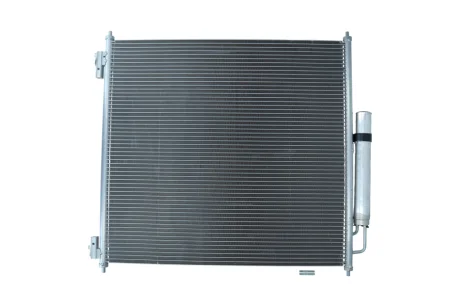 Радiатор кондицiонера LAND ROVER DISCOVERY 09-18/RANGE ROVER SPORT 05-13 KAMOKA 7800353