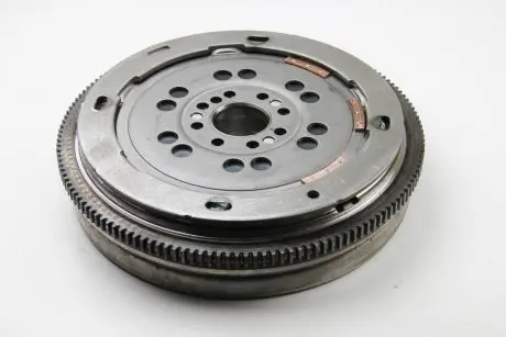 Фото маховик LuK 415 0117 10 Маховик LuK 415 0117 10