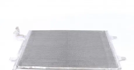 Радіатора кондиціонера MAHLE / KNECHT AC 692 000S