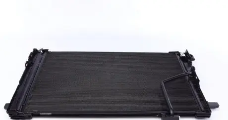 Радиатора кондиционера MAHLE / KNECHT AC 786 000S
