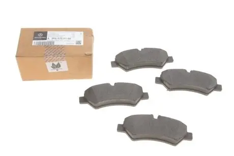 Колодки гальмівні (задні) MB Sprinter (W906) 06-VW Crafter 30-35 06- MERCEDES-BENZ 9064200100