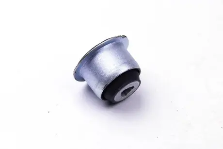 Сайлентблок переднего рычага Kangoo/Clio 98-08 Metalcaucho 04094