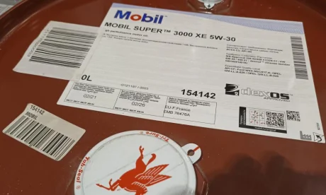 Олива моторна Super 3000 XE 5W-30 60 л MOBIL 154142