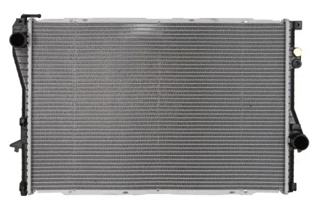 Радиатор охлаждения NISSENS 60752A