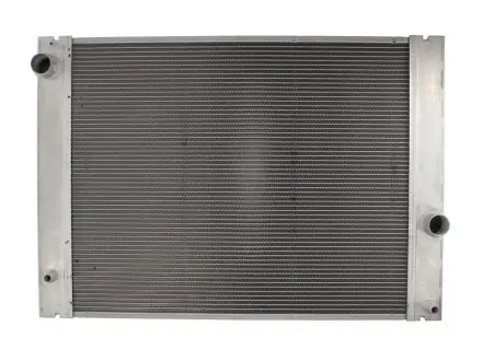 Радіатор охолоджування NISSENS 60772