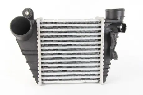 Радіатор наддуву NISSENS 96847