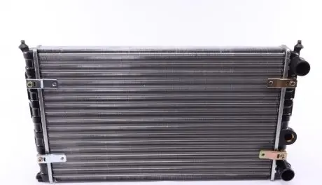 Радиатор охлаж. двигателя VW Caddy II, Polo 1.4-1.9D 02.93-01.04 NRF 54688