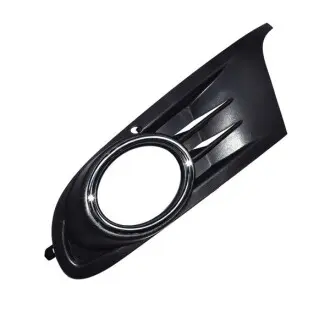 Решітка в бампері права Polcar 951827-4