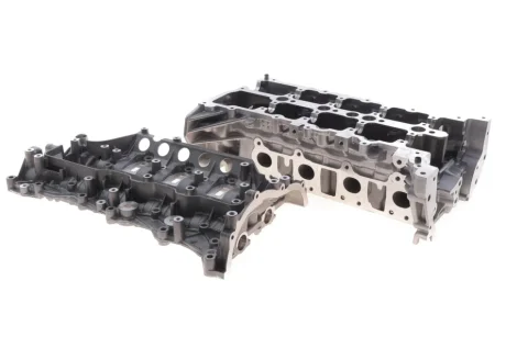 ГОЛОВКА БЛОКУ ДВИГУНА RENAULT 110417248R