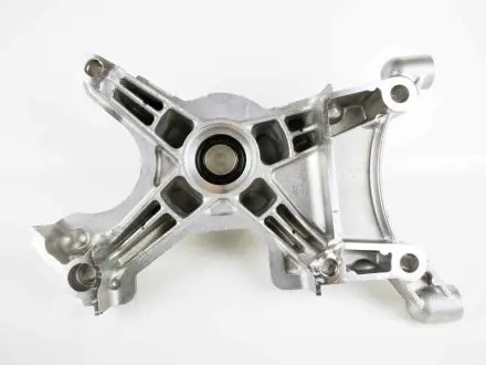 Кронштейн двигателя TOYOTA/LEXUS 1630750012