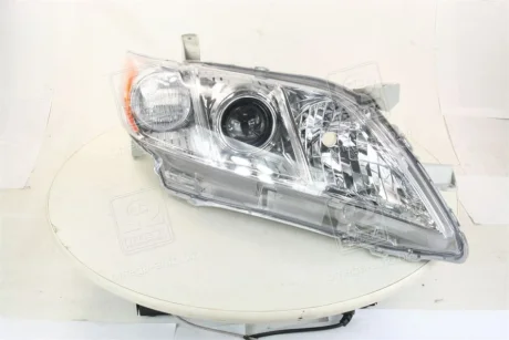 ПЕРЕДНЯЯ ФАРАTOYOTA CAMRY (40), 07 - 09 TYC 206757011N